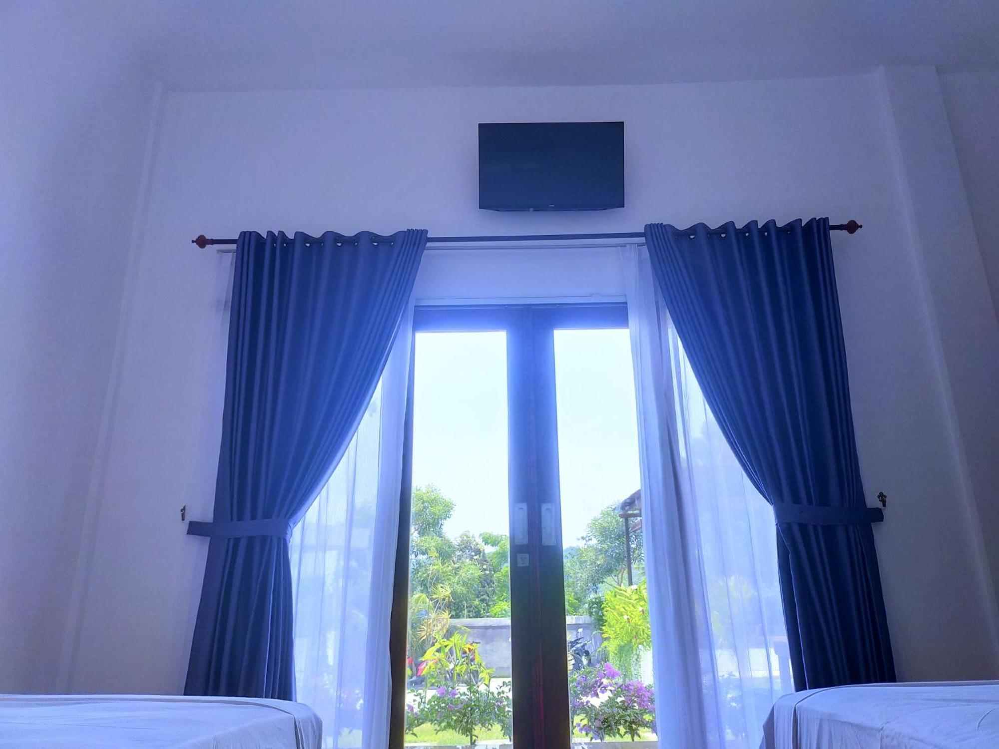 The Local Are Guling Villa Kuta  Exterior photo